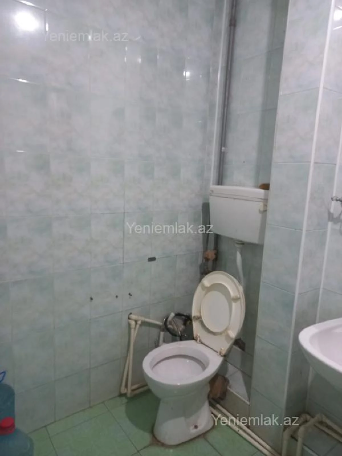 Satılır 2 otaqlı köhnə tikili 60 m²