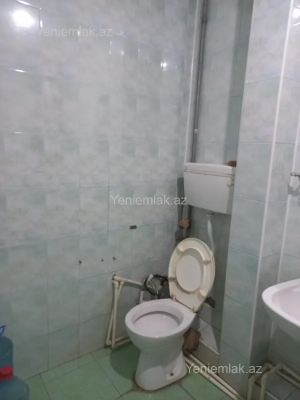 Satılır 2 otaqlı köhnə tikili 60 m²