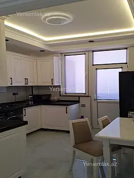 Satılır 3 otaqlı yeni tikili 90 m²