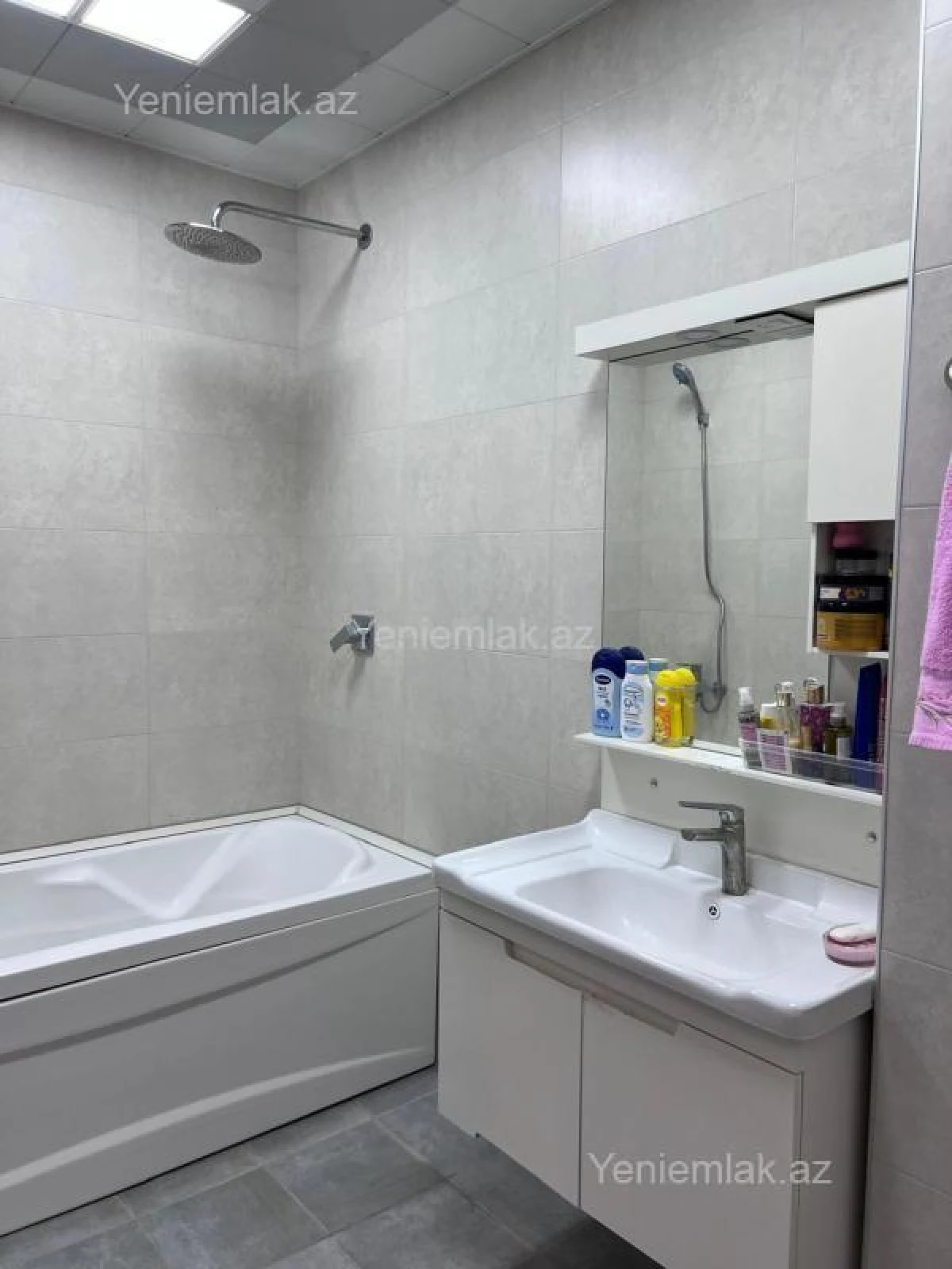 Satılır 2 otaqlı yeni tikili 87 m²