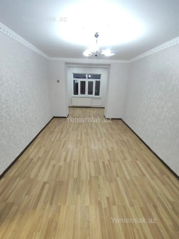 Satılır 3 otaqlı köhnə tikili 74 m²