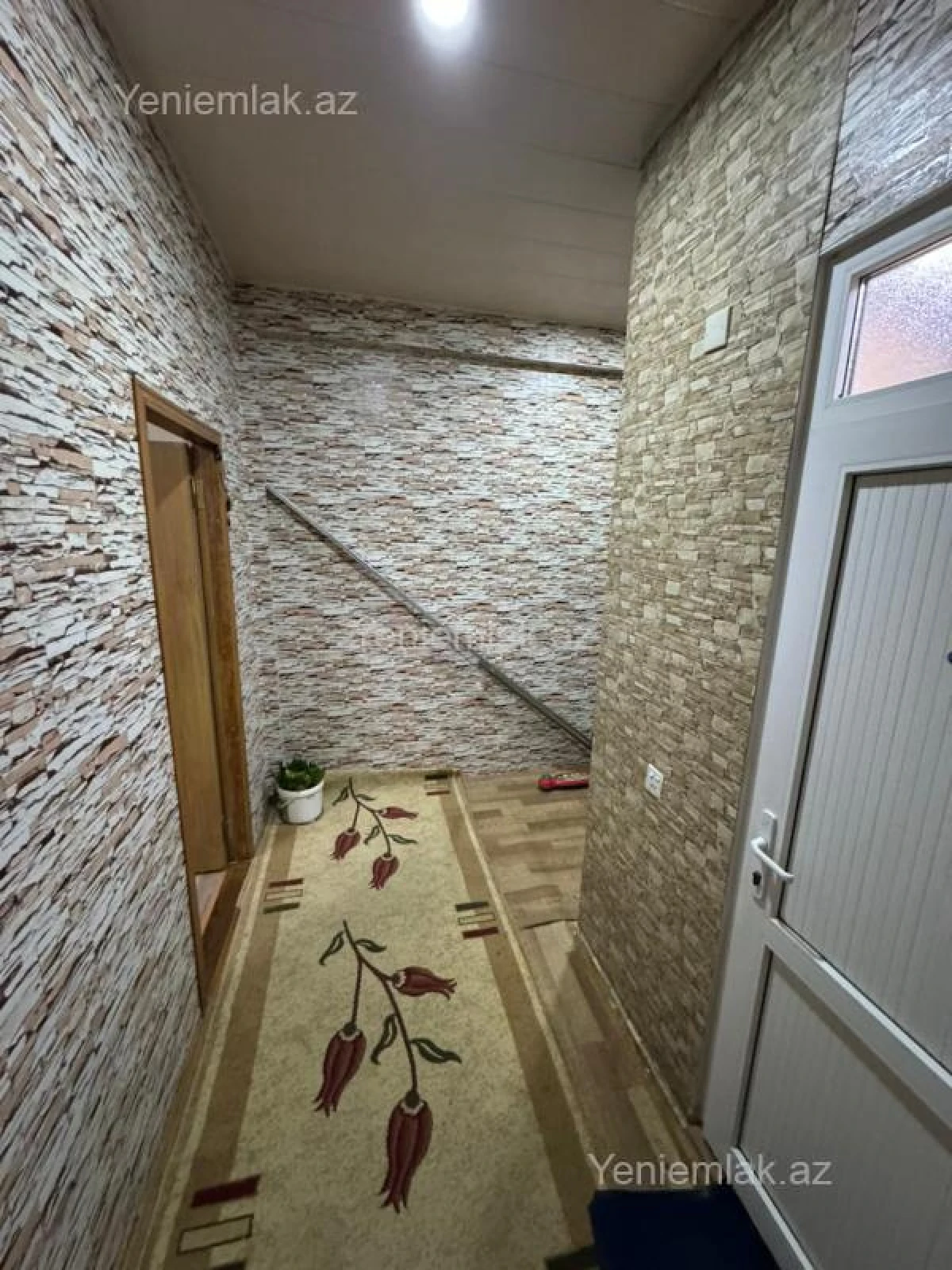 Satılır 2 otaqlı yeni tikili 60 m²