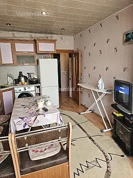 Satılır 2 otaqlı köhnə tikili 65 m²