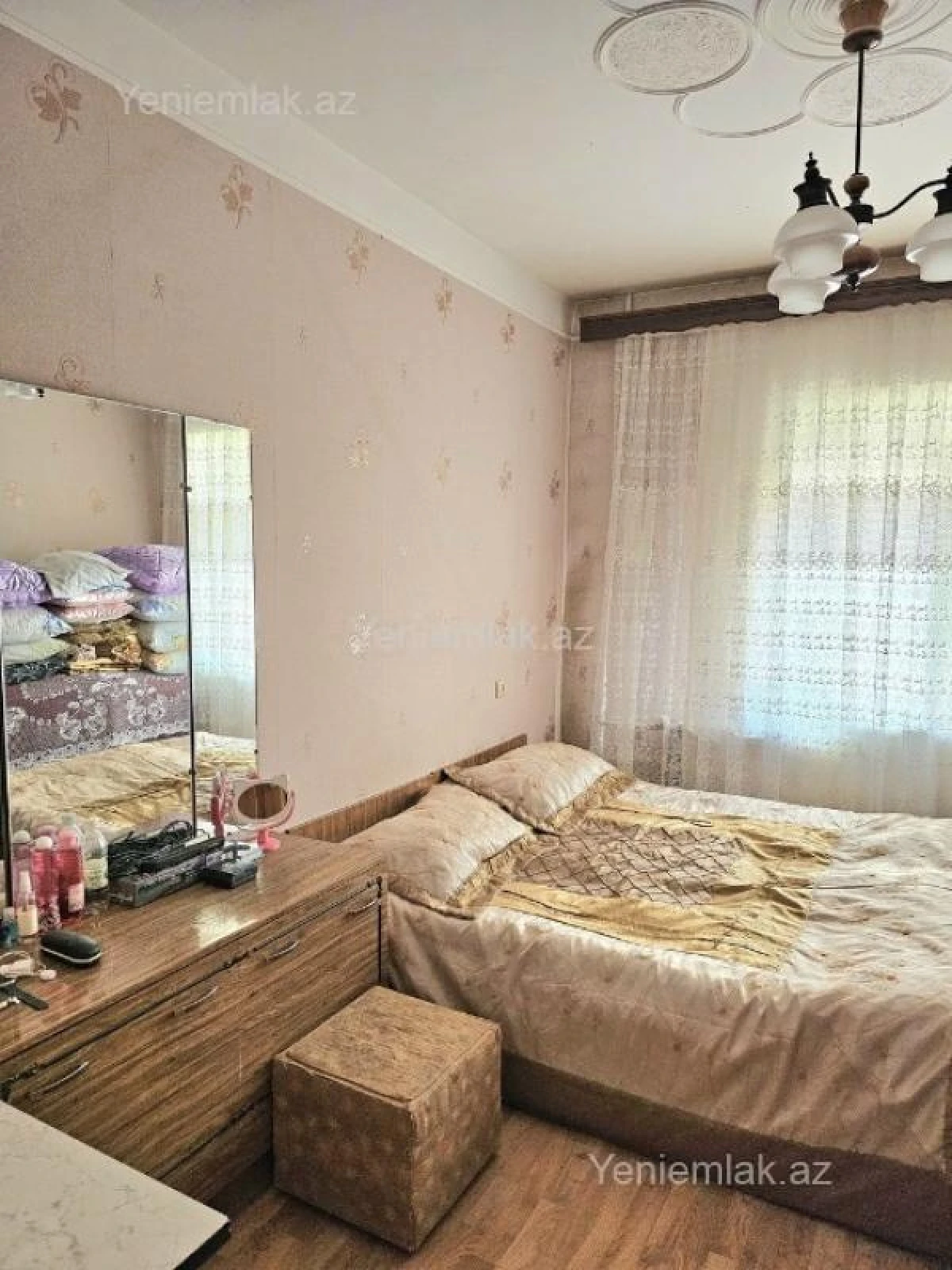 Satılır 2 otaqlı köhnə tikili 65 m²