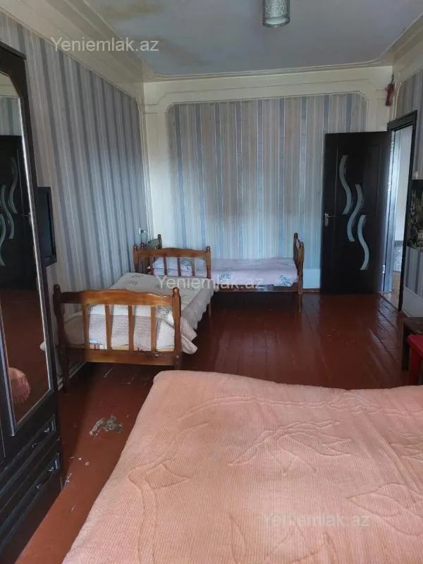 Satılır 3 otaqlı köhnə tikili 80 m²