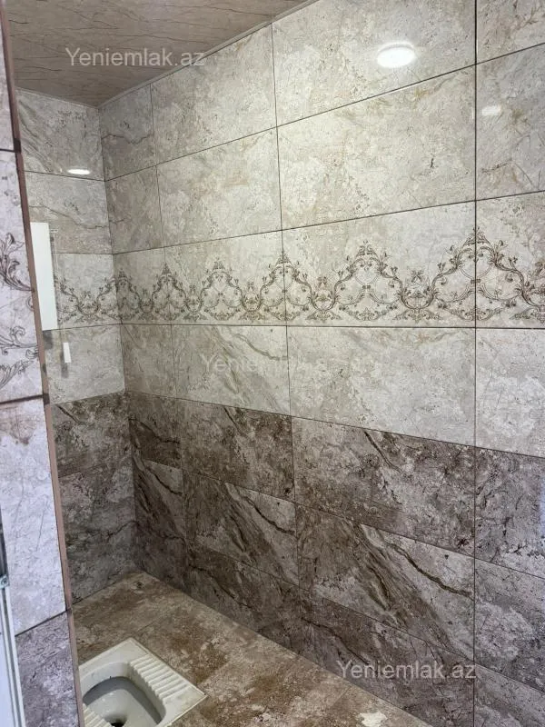 Satılır 5 otaqlı həyət evi 200 m²