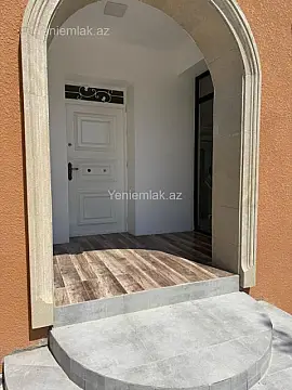 Satılır 5 otaqlı həyət evi 200 m²