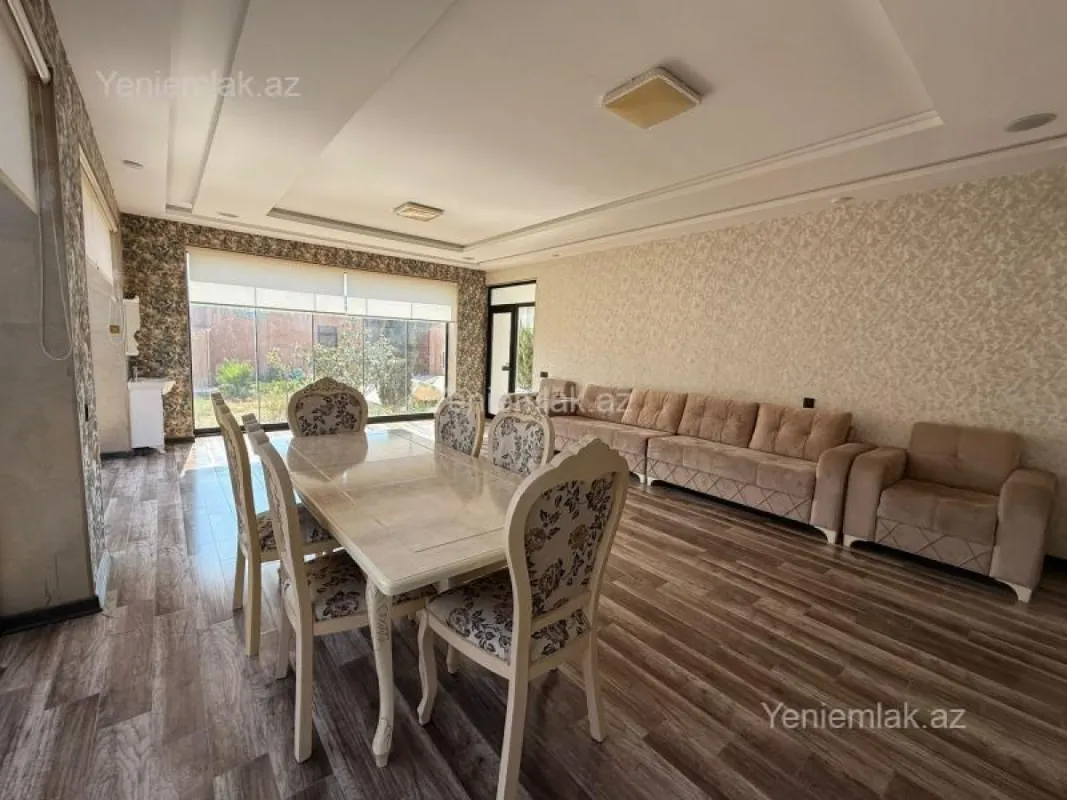 Satılır 5 otaqlı həyət evi 200 m²