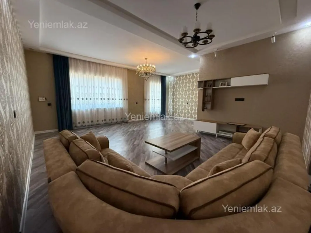 Satılır 5 otaqlı həyət evi 200 m²