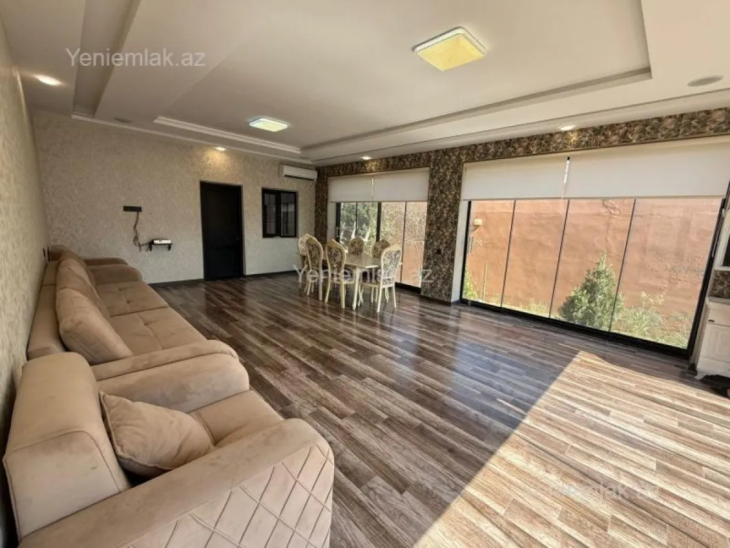 Satılır 5 otaqlı həyət evi 200 m²