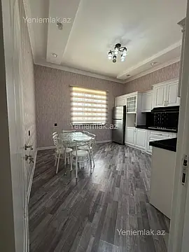 Satılır 5 otaqlı həyət evi 200 m²