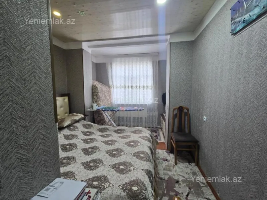 Satılır 1 otaqlı köhnə tikili 35 m²