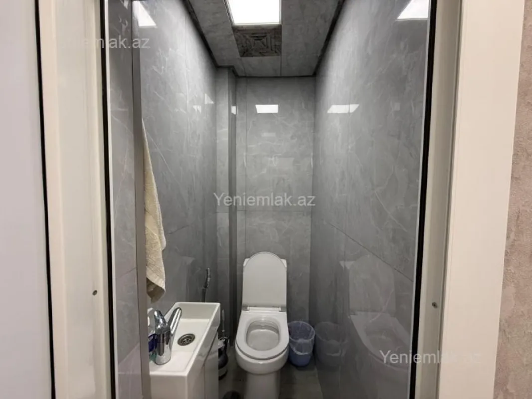 Satılır 2 otaqlı köhnə tikili 60 m²