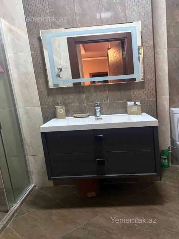 Satılır 4 otaqlı yeni tikili 170 m²