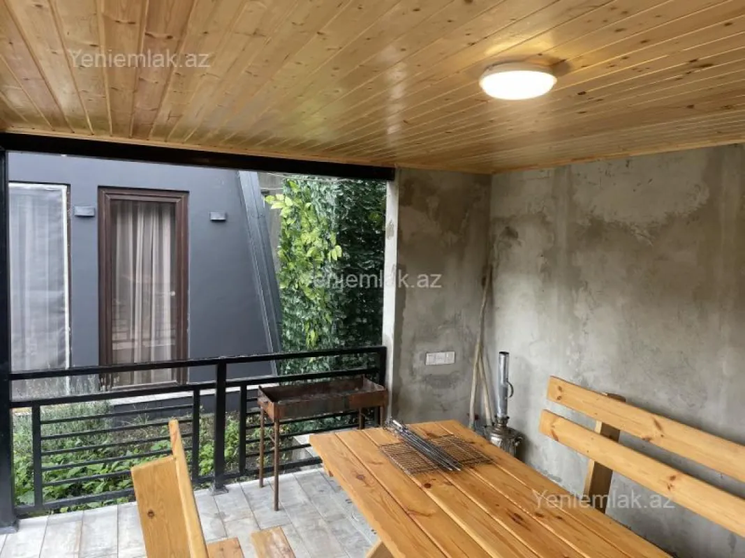 Satılır 4 otaqlı həyət evi 100 m²