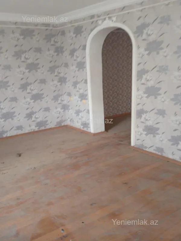 Satılır 9 otaqlı həyət evi 333 m²