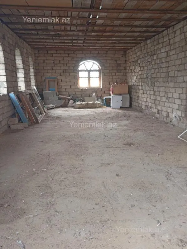 Satılır 9 otaqlı həyət evi 333 m²