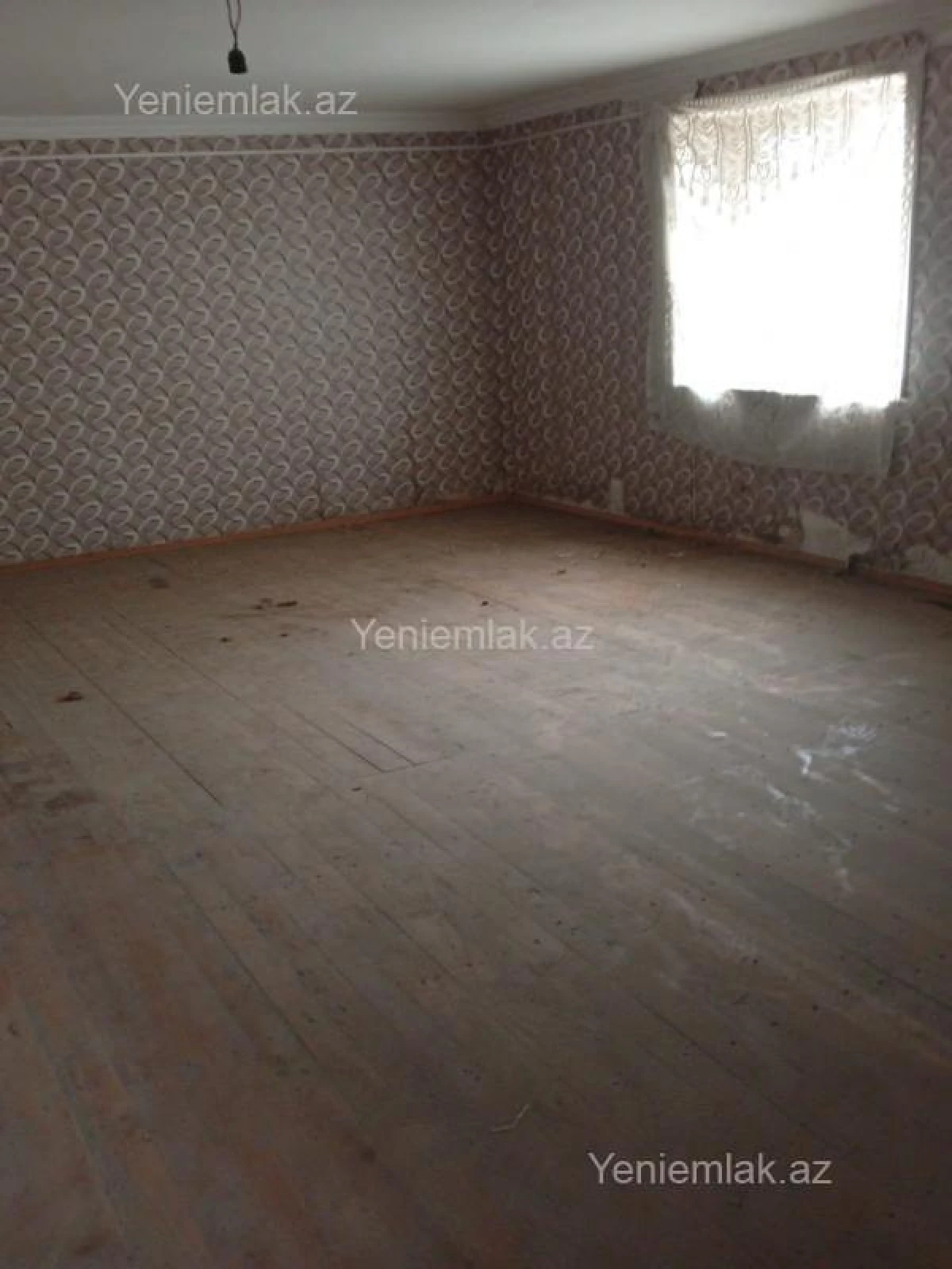 Satılır 9 otaqlı həyət evi 333 m²