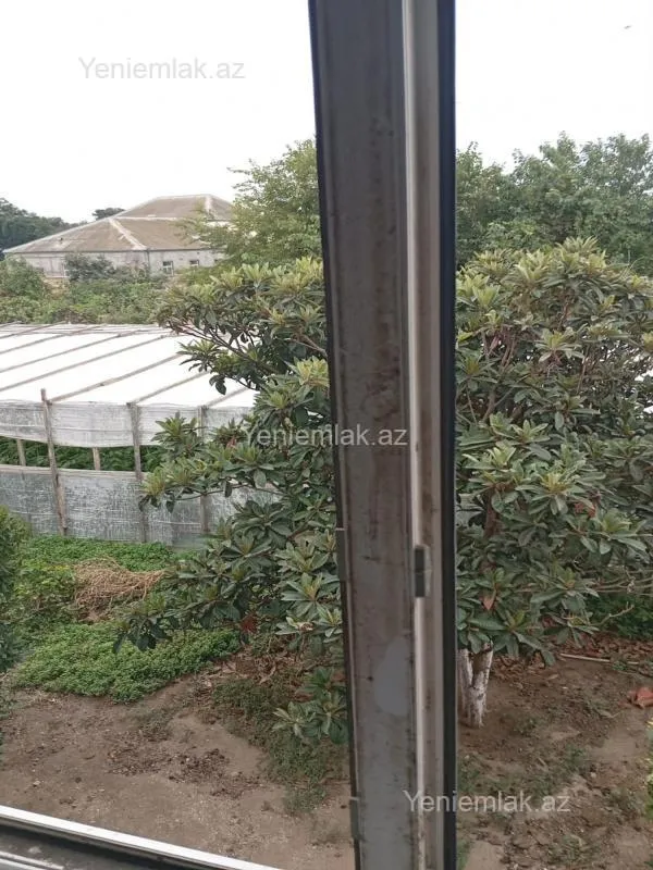 Satılır 9 otaqlı həyət evi 333 m²