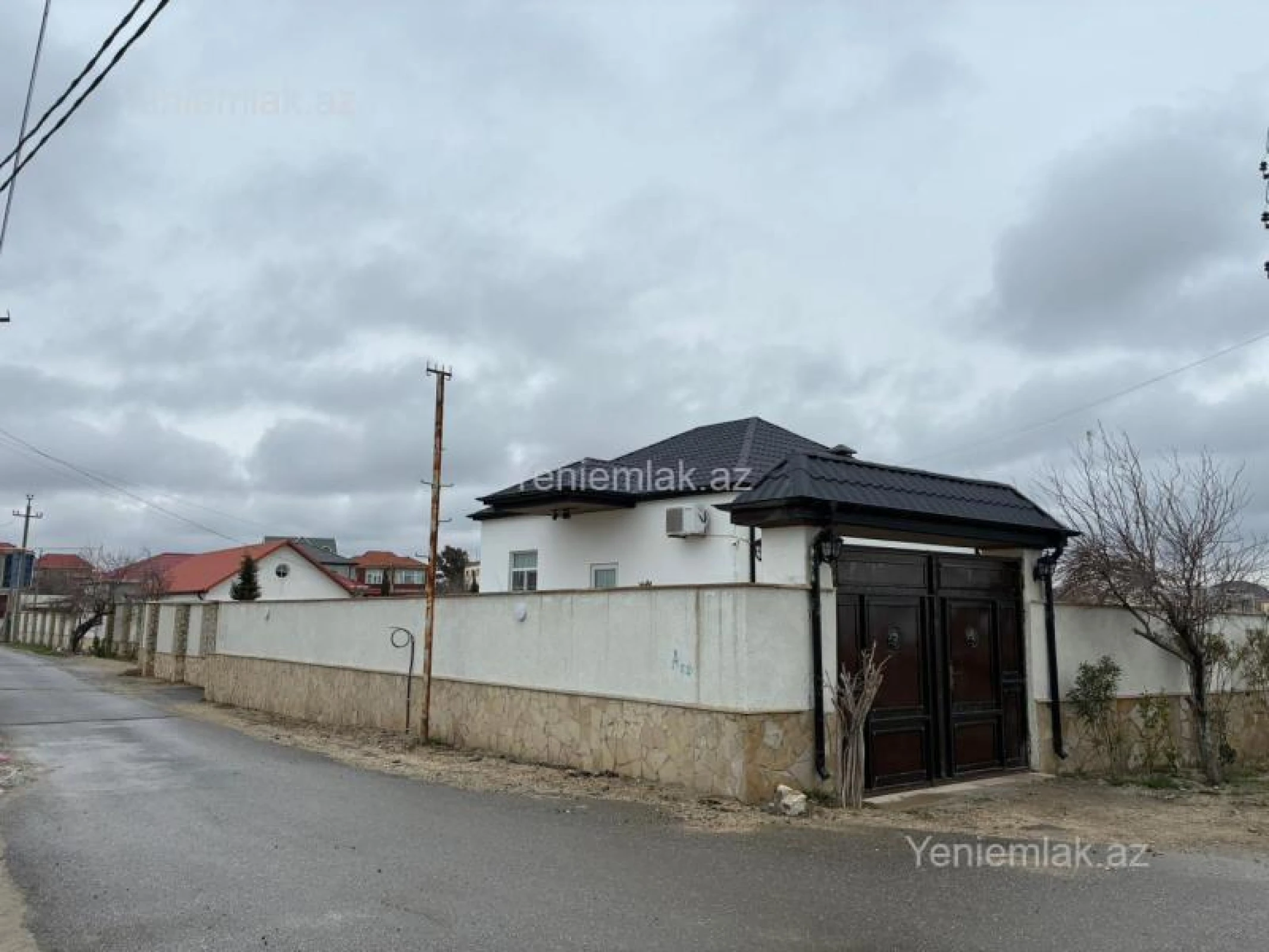 Satılır 3 otaqlı həyət evi 130 m²