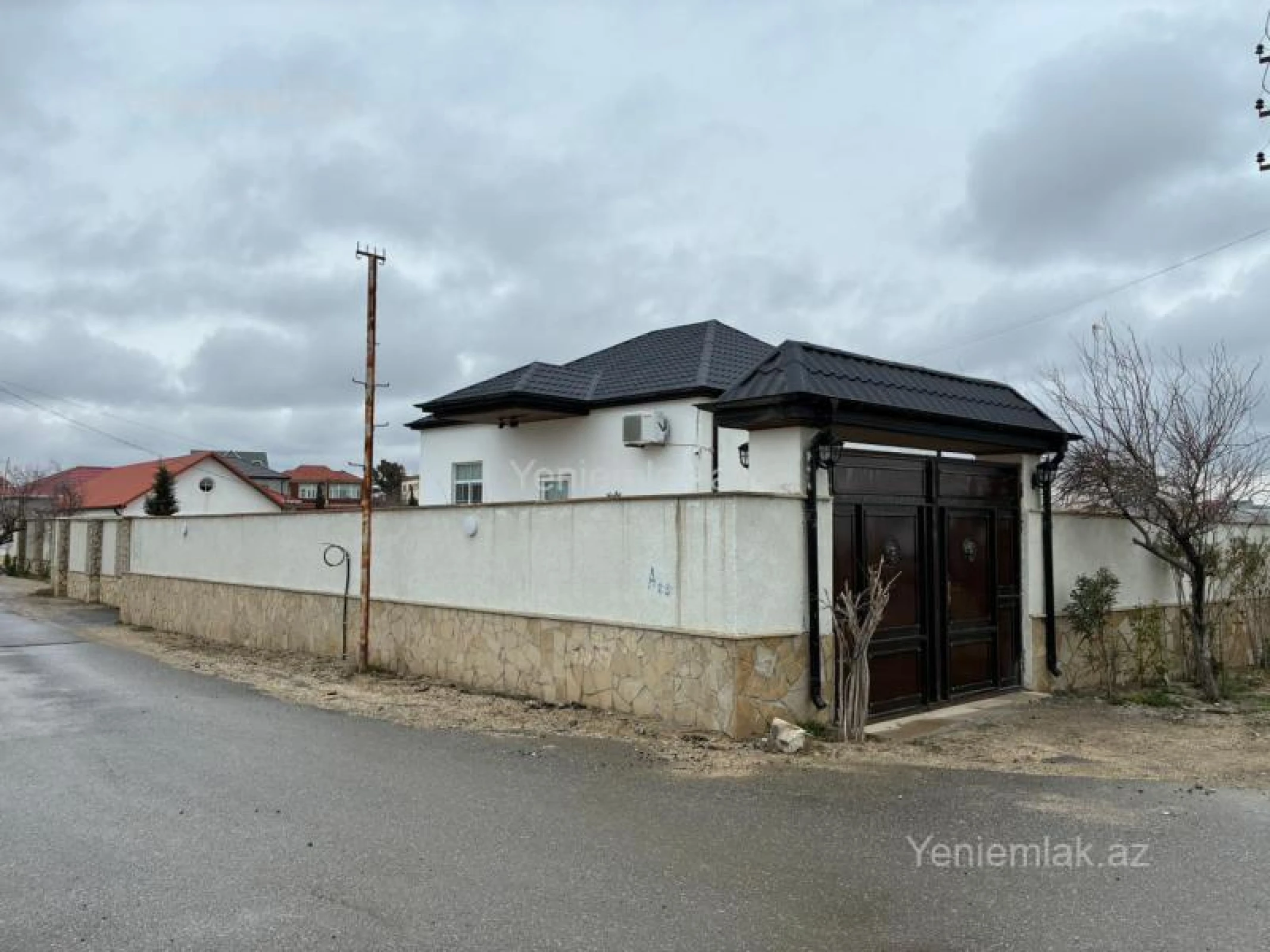 Satılır 3 otaqlı həyət evi 130 m²