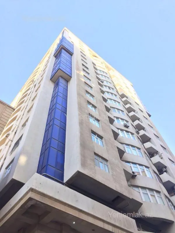 Satılır 3 otaqlı yeni tikili 175 m²