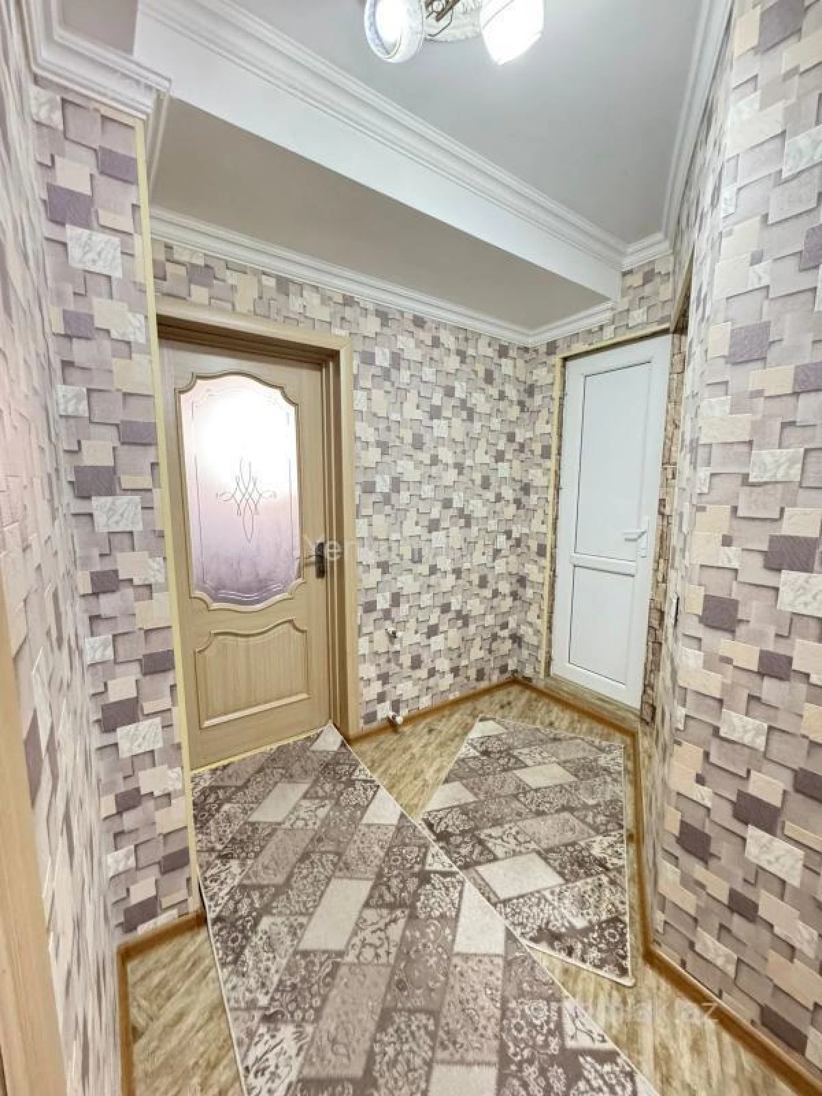 Satılır 5 otaqlı həyət evi 195 m²