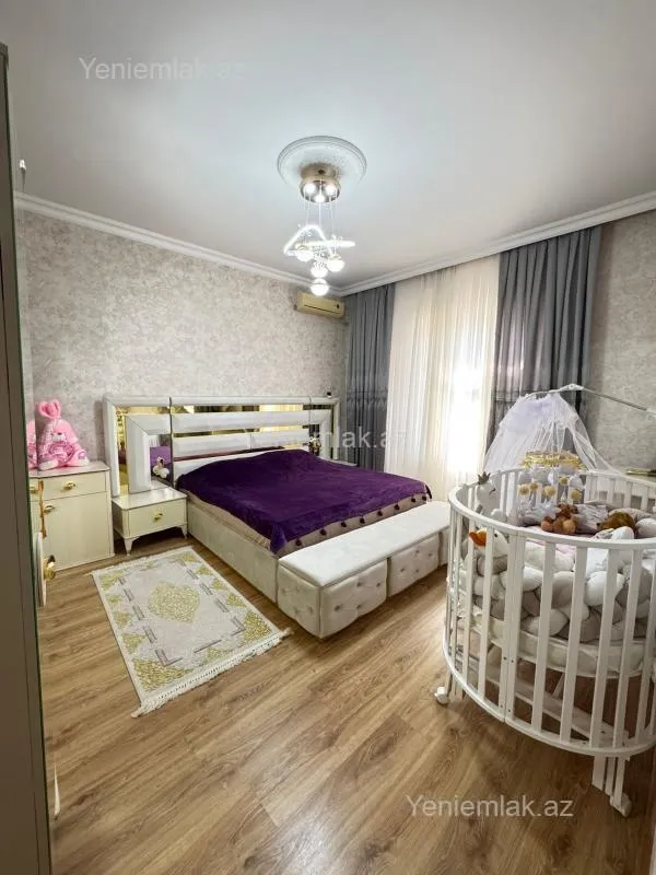 Satılır 5 otaqlı həyət evi 195 m²