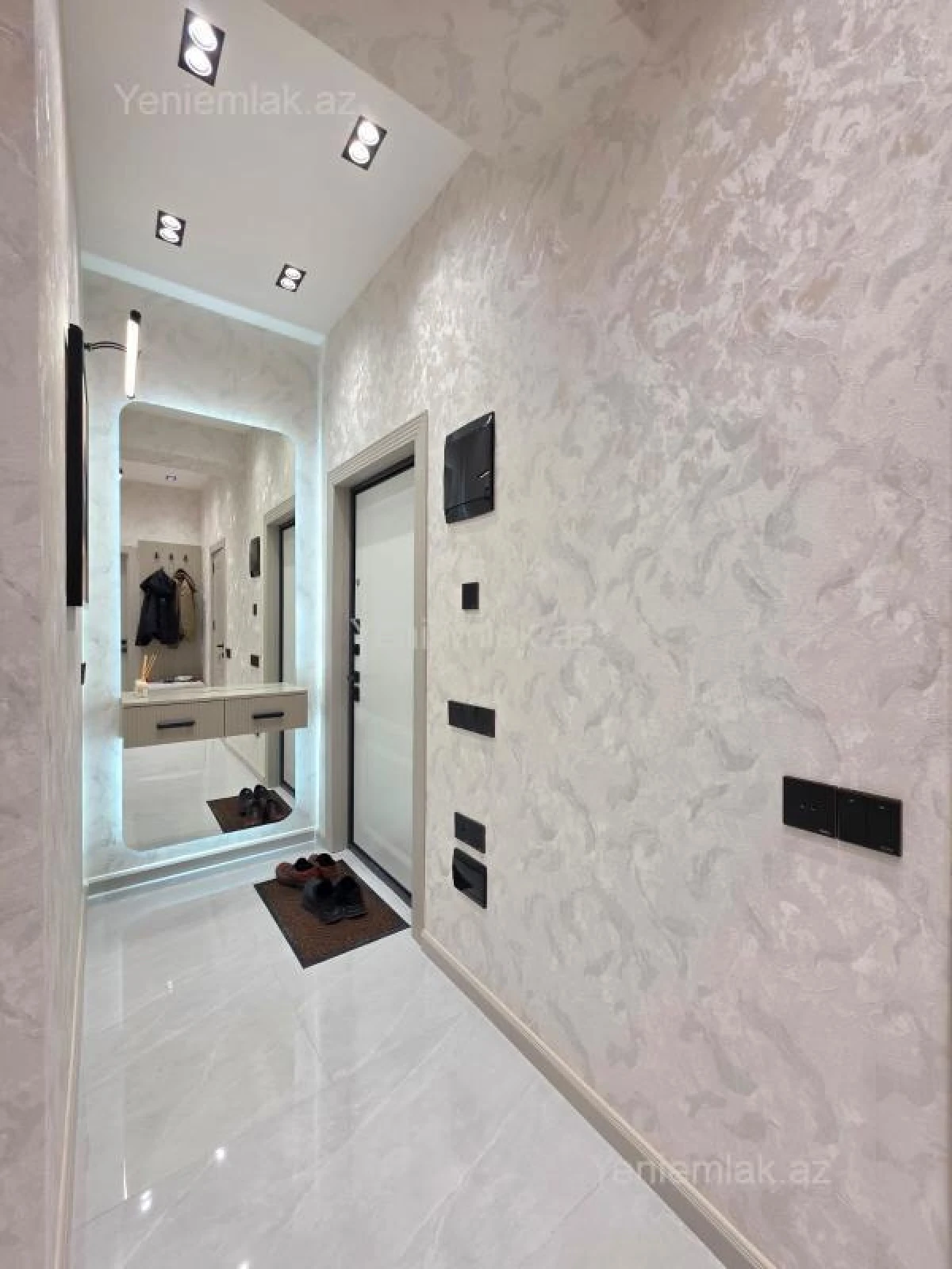 Satılır 2 otaqlı yeni tikili 80 m²