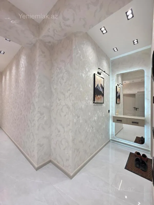 Satılır 2 otaqlı yeni tikili 80 m²