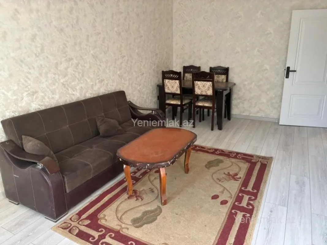 Satılır 2 otaqlı köhnə tikili 60 m²