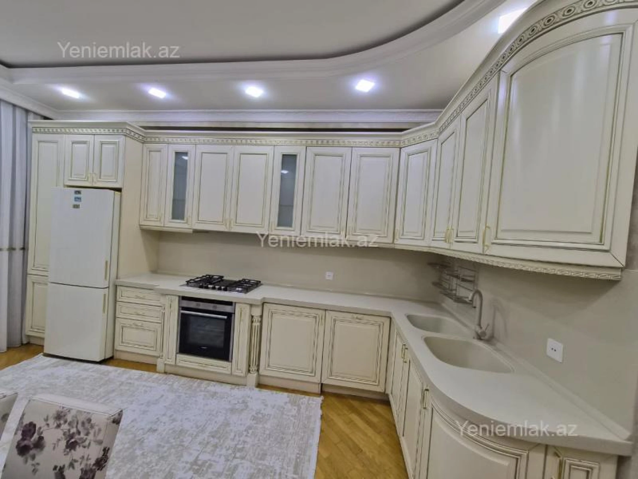 Satılır 3 otaqlı yeni tikili 150 m²