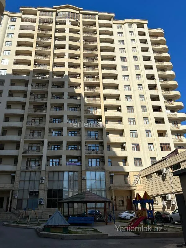 Satılır 3 otaqlı yeni tikili 150 m²