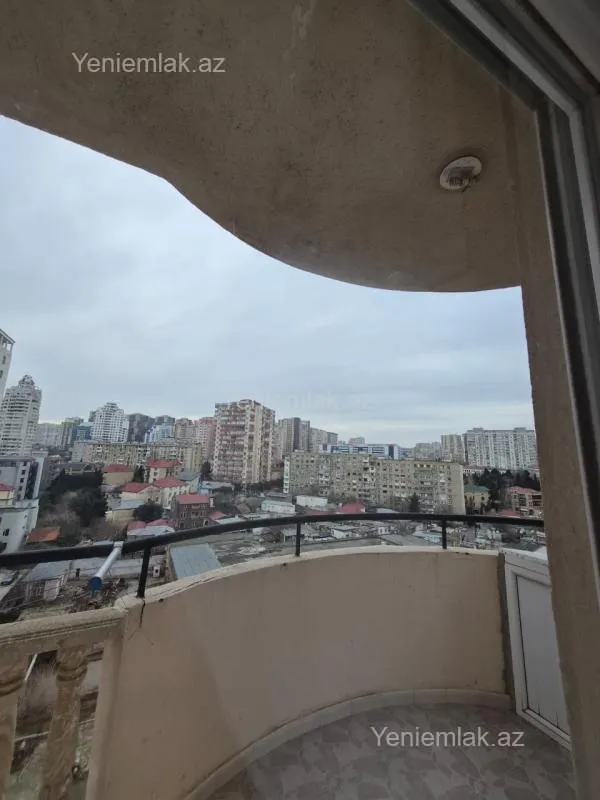 Satılır 3 otaqlı yeni tikili 150 m²