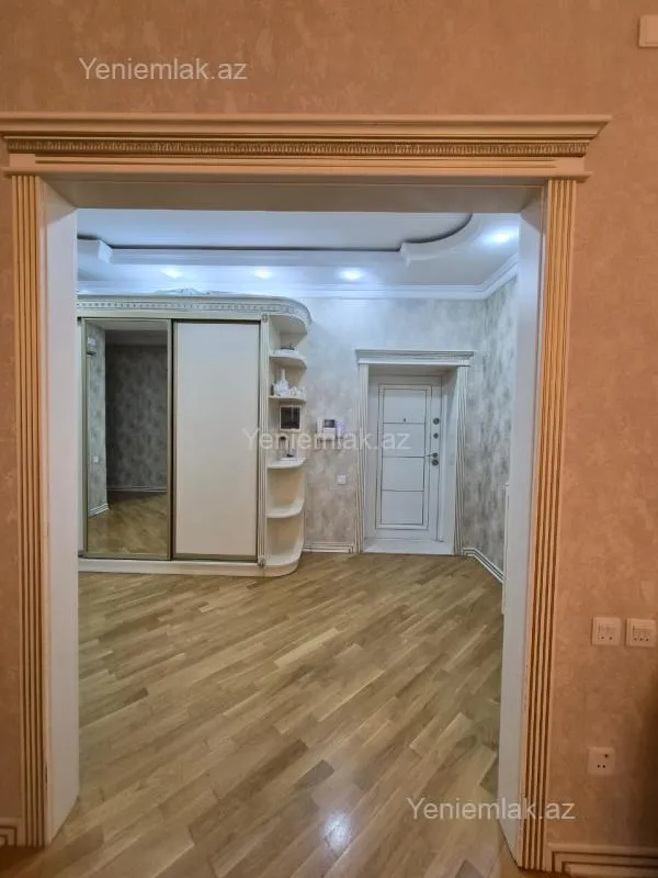 Satılır 3 otaqlı yeni tikili 150 m²