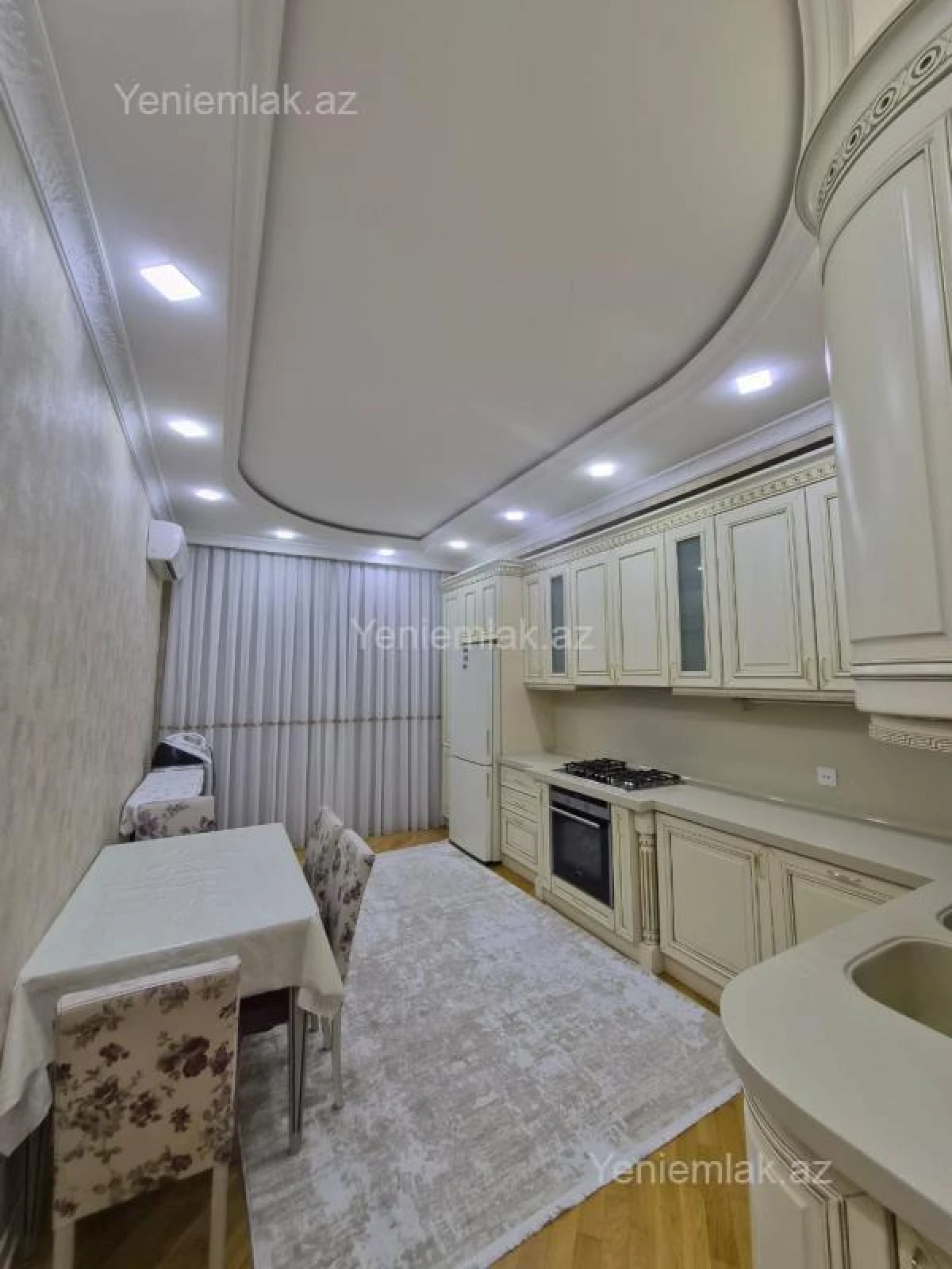 Satılır 3 otaqlı yeni tikili 150 m²