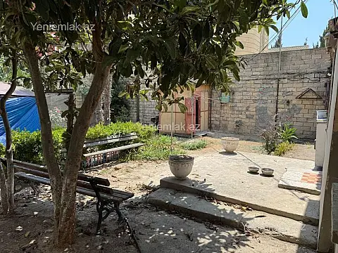 Satılır 4 otaqlı həyət evi 80 m²