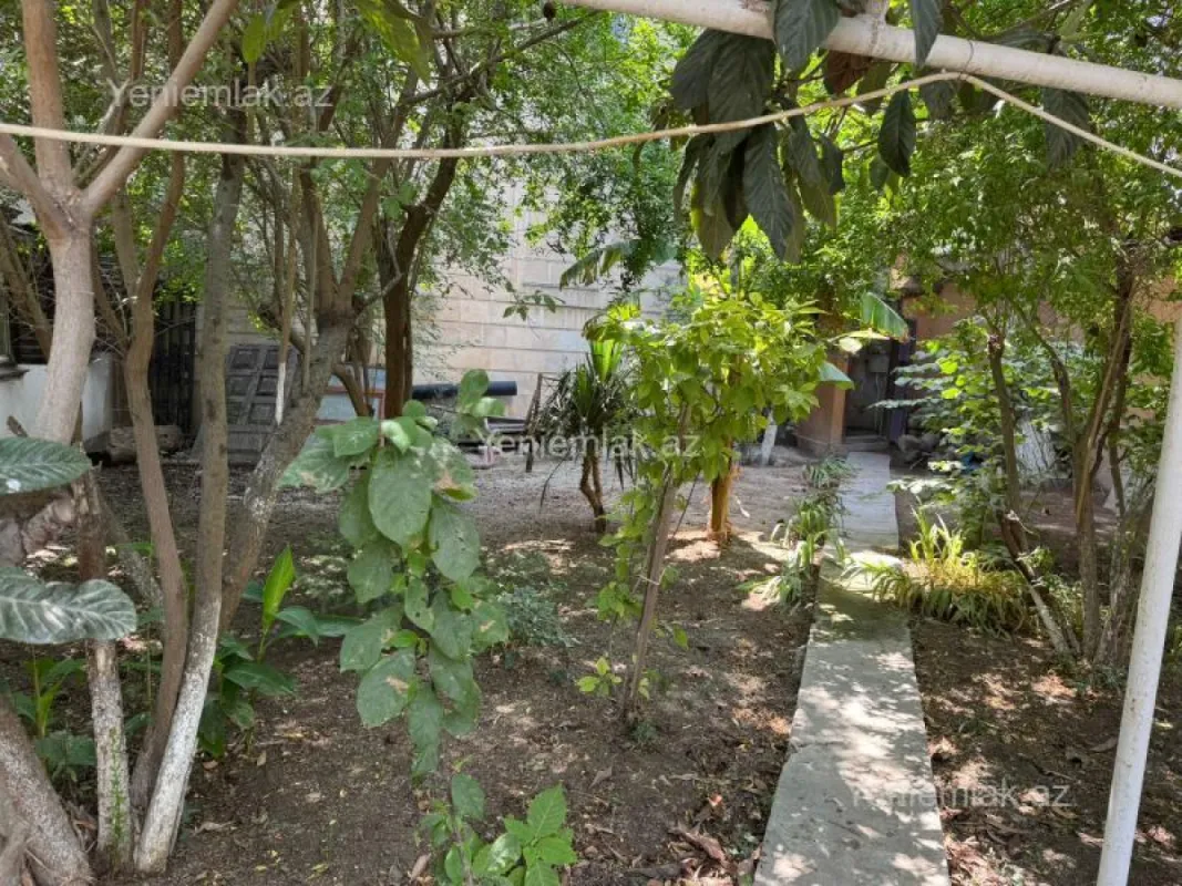 Satılır 4 otaqlı həyət evi 80 m²