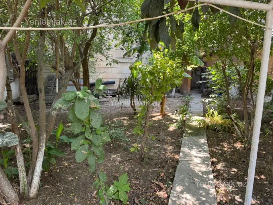 Satılır 4 otaqlı həyət evi 80 m²