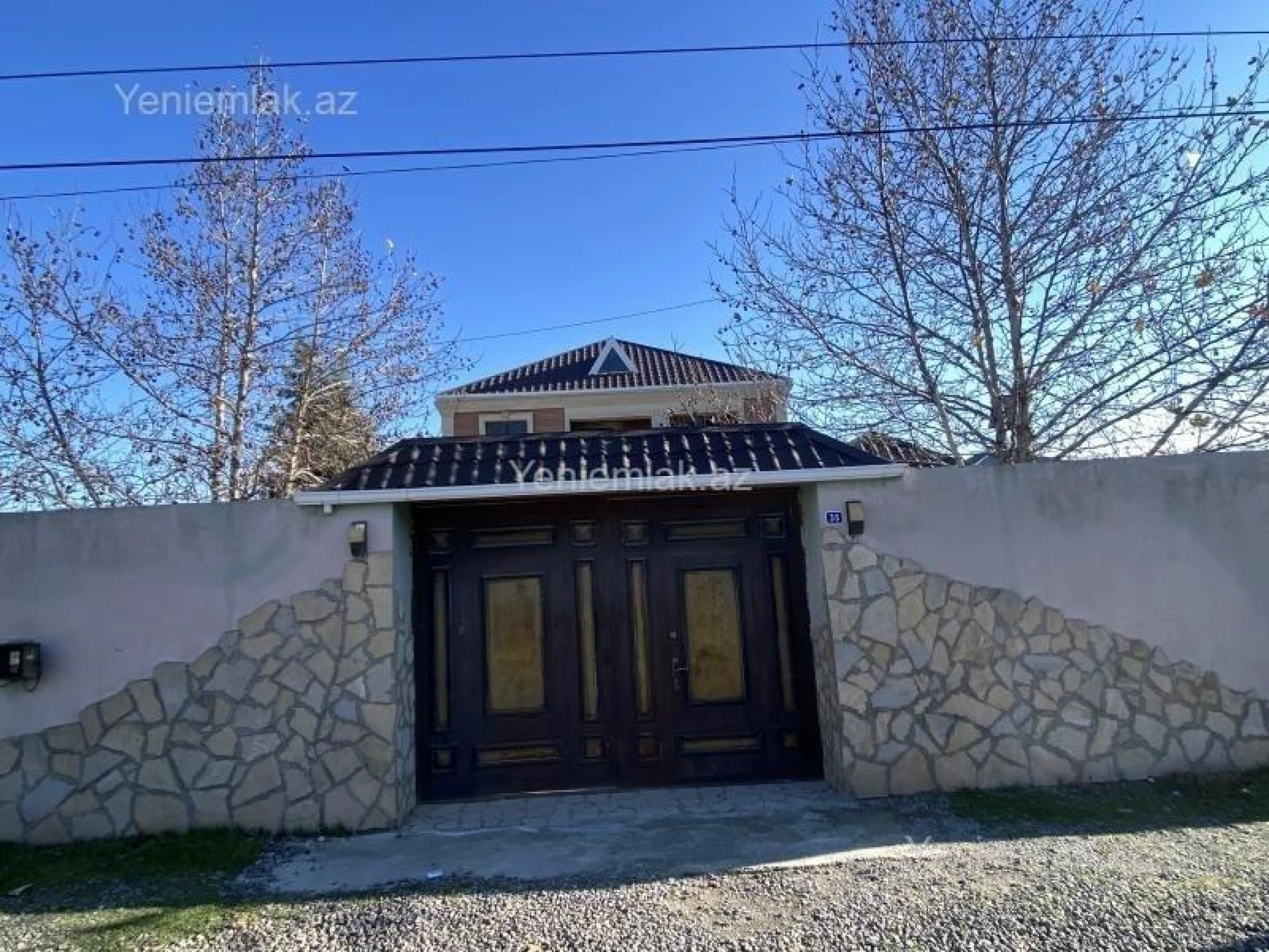 Satılır 5 otaqlı həyət evi 230 m²