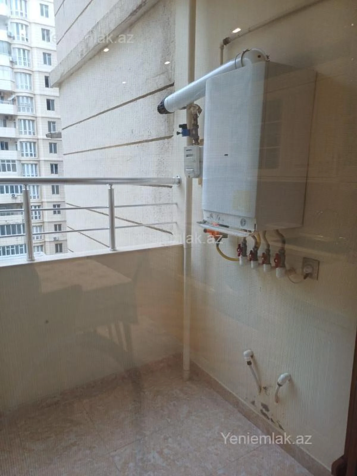 Satılır 3 otaqlı yeni tikili 140 m²