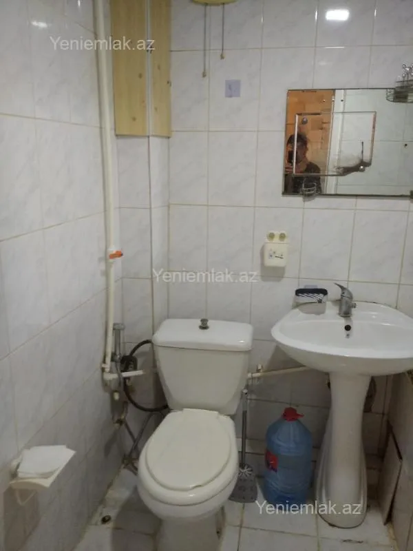 Satılır 1 otaqlı köhnə tikili 37 m²