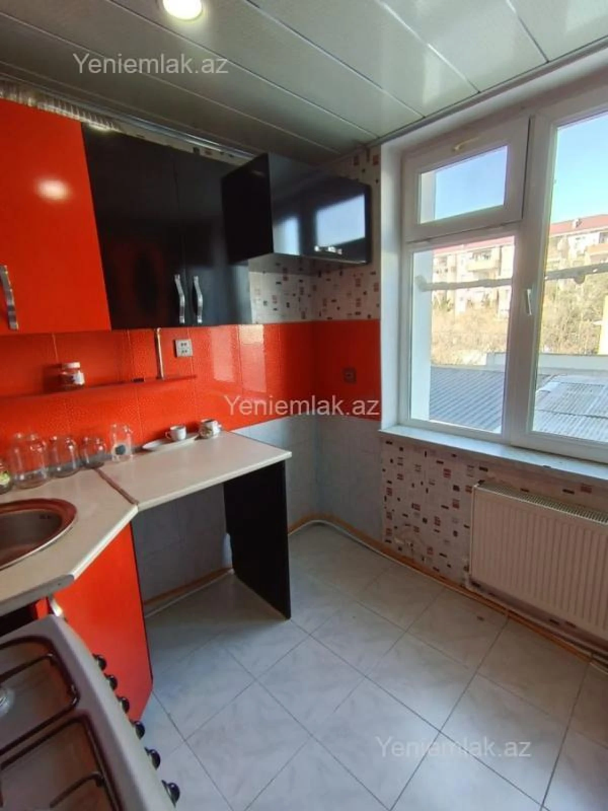 Satılır 2 otaqlı köhnə tikili 46 m²