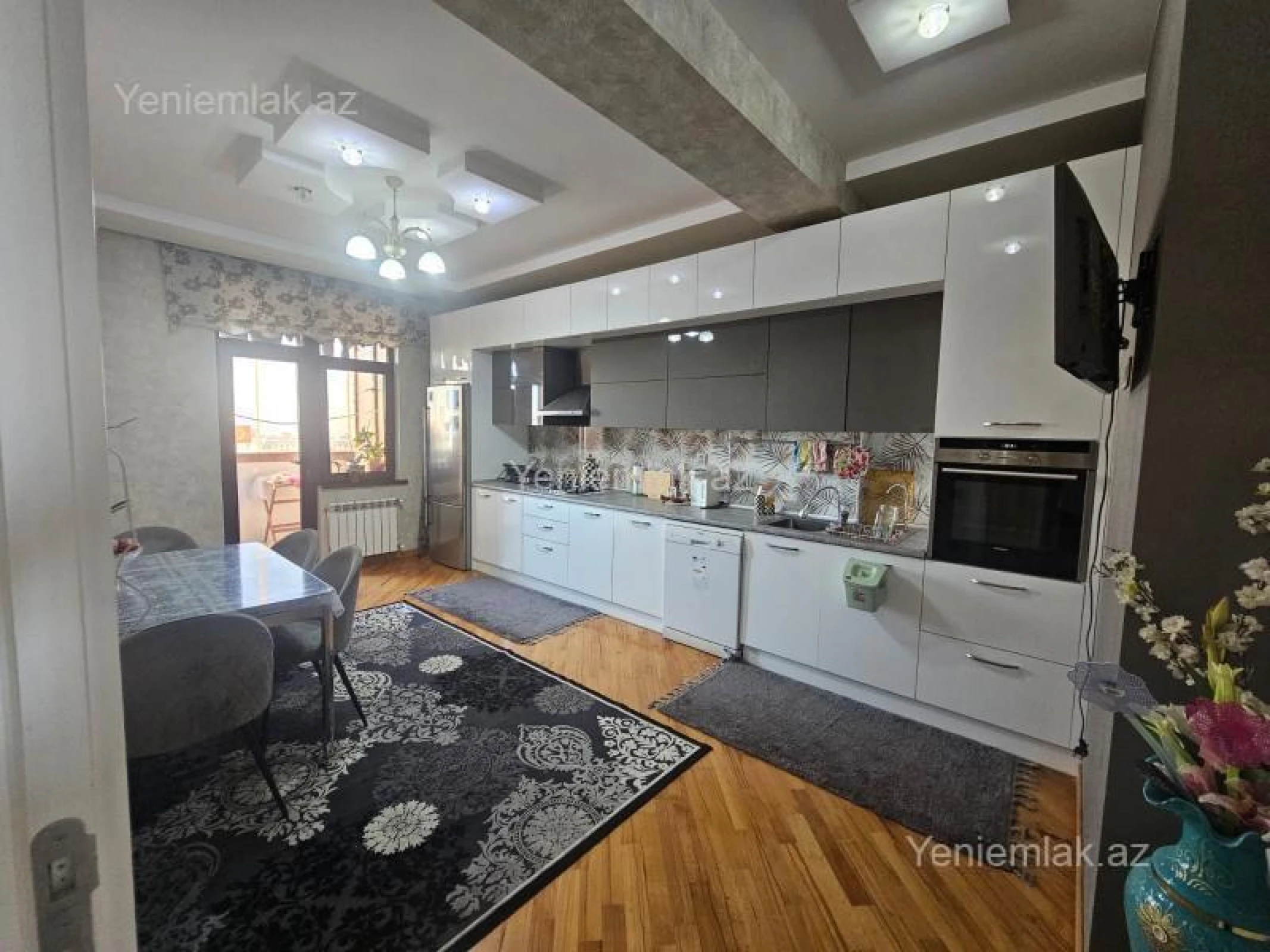 Satılır 3 otaqlı yeni tikili 134 m²