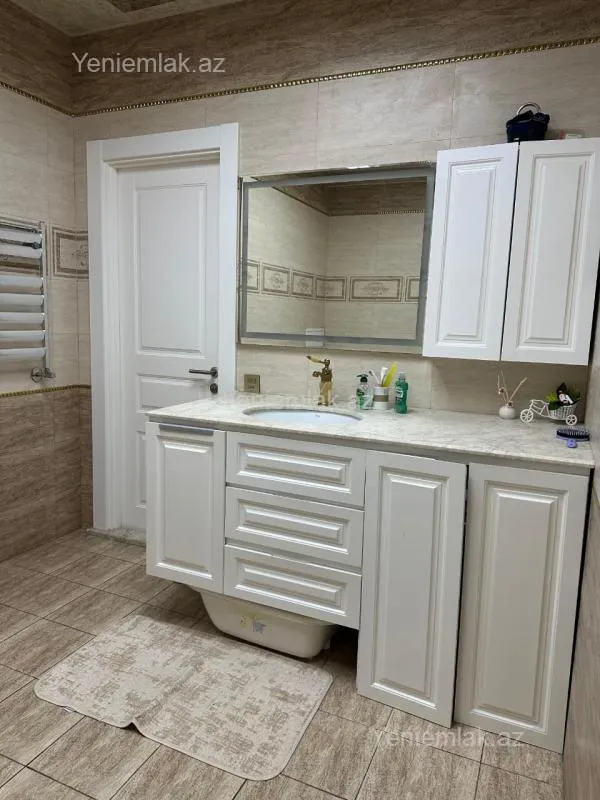 Satılır 3 otaqlı yeni tikili 134 m²