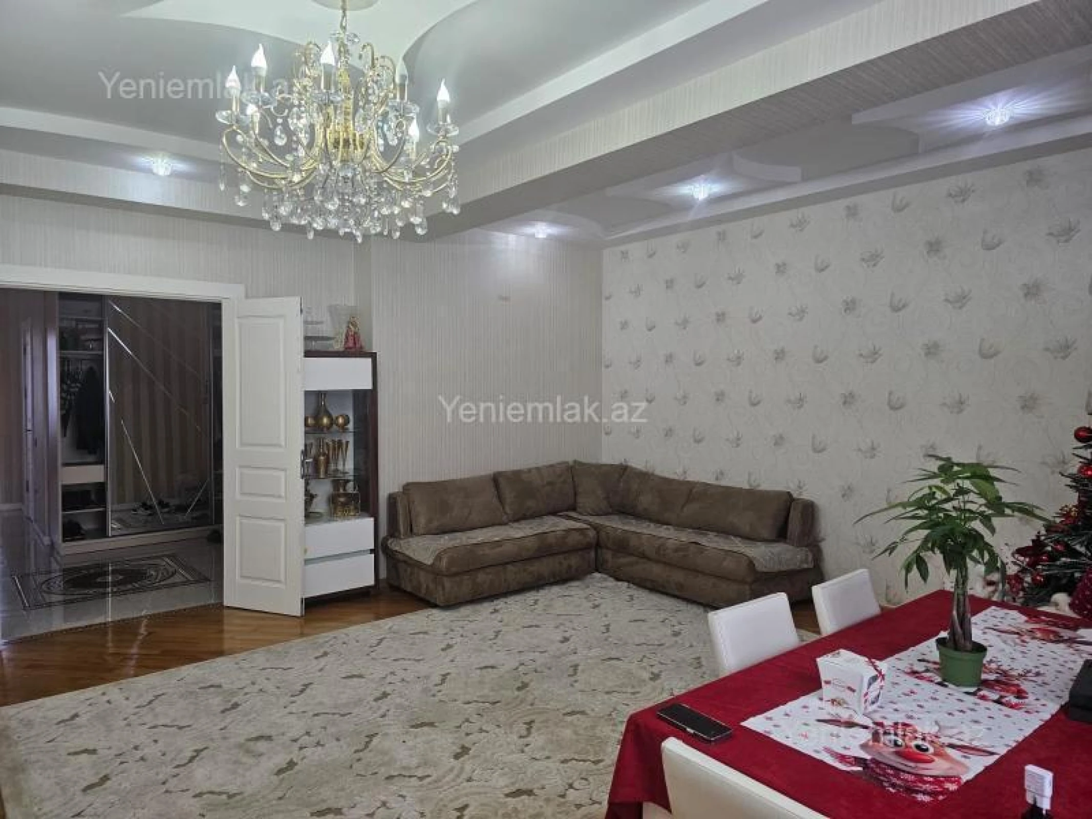 Satılır 3 otaqlı yeni tikili 134 m²
