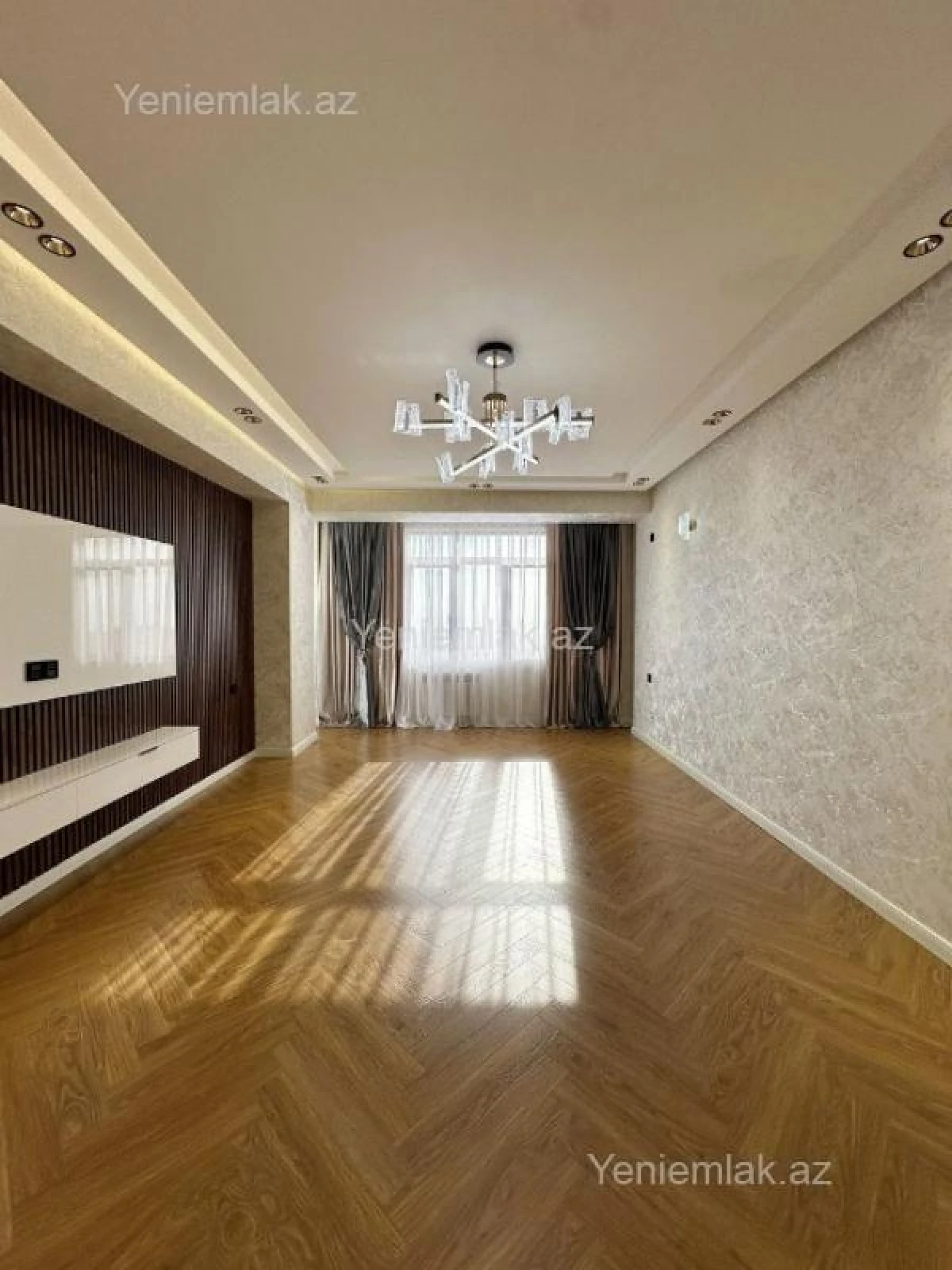 Satılır 3 otaqlı yeni tikili 115 m²