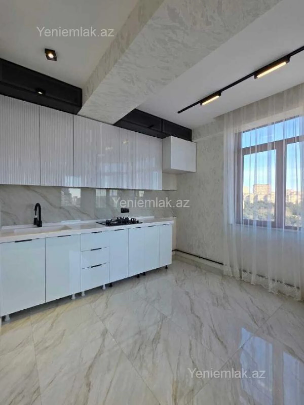 Satılır 3 otaqlı yeni tikili 115 m²