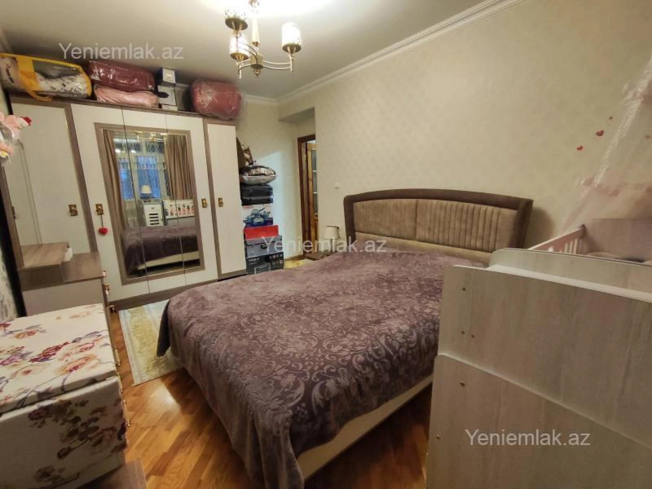 Satılır 4 otaqlı köhnə tikili 75 m²