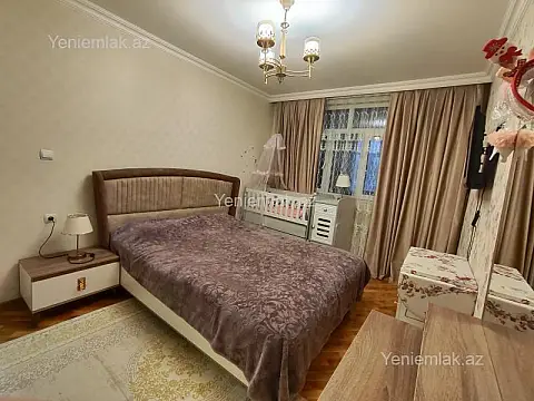 Satılır 4 otaqlı köhnə tikili 75 m²